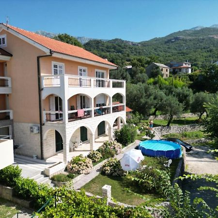 Apartmani Andrea Herceg Novi Exteriör bild