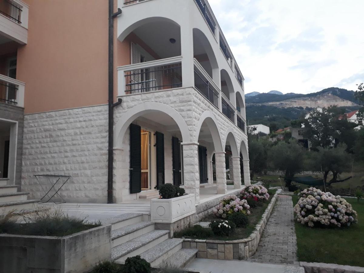 Apartmani Andrea Herceg Novi Exteriör bild