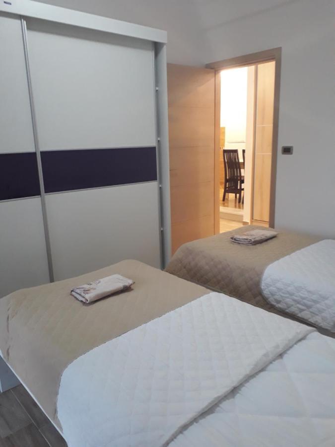 Apartmani Andrea Herceg Novi Exteriör bild